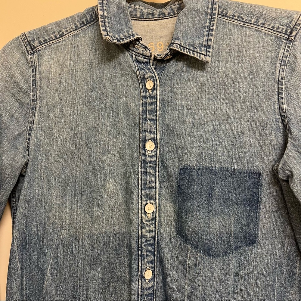 Gap Chambray Button Down - image 2